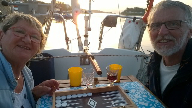 oinussa tavli