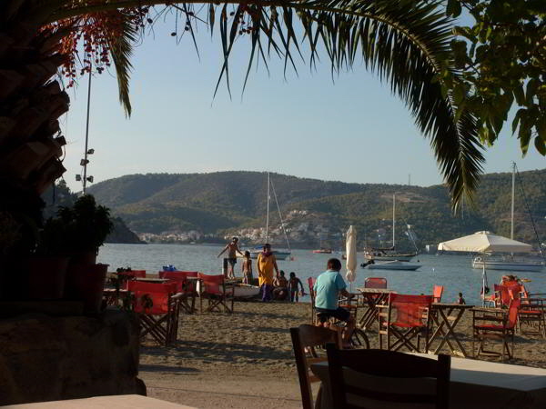 Poros Marie Strandbar