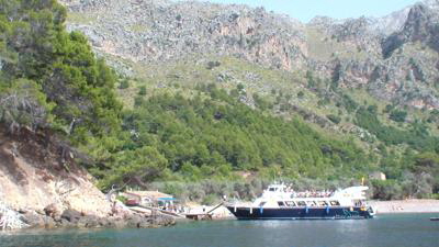 cala tuent passagierschiff